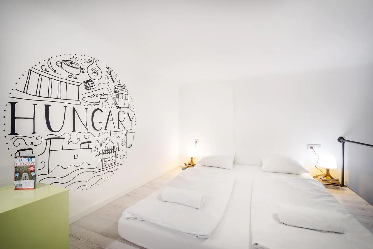Bpr Vinyl Style Studio Home With A/C Budapest 0*,